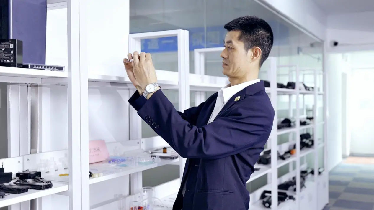 當碧山超聲波焊接機出現(xiàn)水冷機壓縮機高壓報警，該如何應對解決？